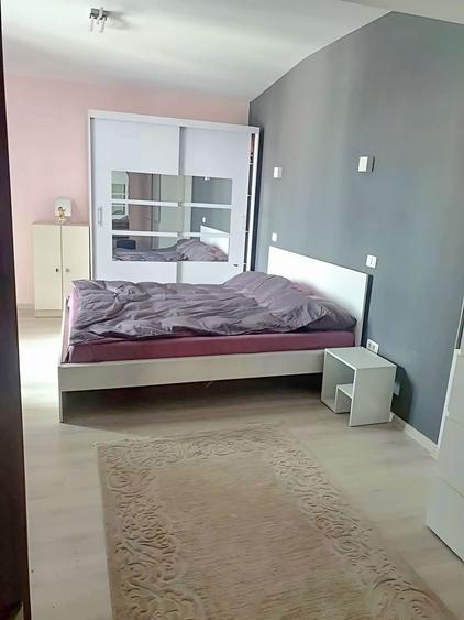 Luxury Villa Apartment in Central Constanța: 3 Rooms, 2 Baths, Parking