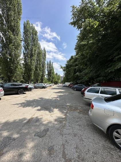 Spatiu comercial birouri vanzare - Metrou Dimitrie Leonida