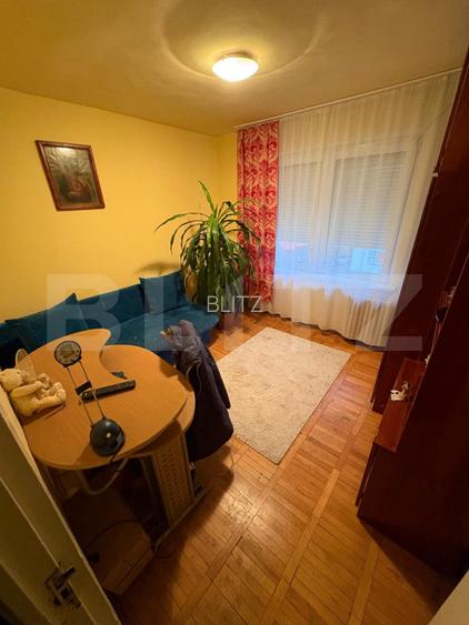 Apartament 4 camere, 80 mp, spațios, etaj intermediar - 3