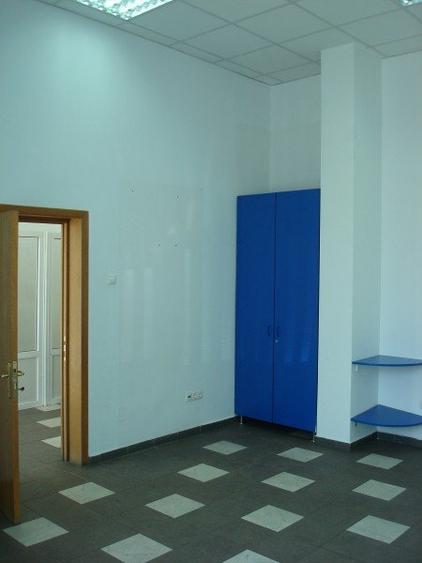 Bd.Unirii-Str.Traian-Str.Matei Basarab-Rin Hotel magazin inchiriere