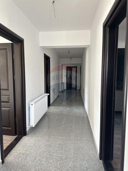 Spațiu comercial de 810 mp de închiriat