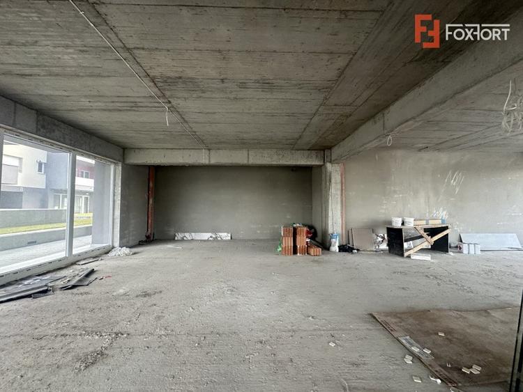 Spatiu comercial la gri, 133 mp, de vanzare, in zona Aradului