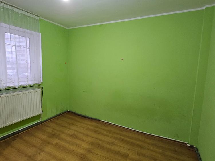 Apartament cu 4 camere in Micro 18