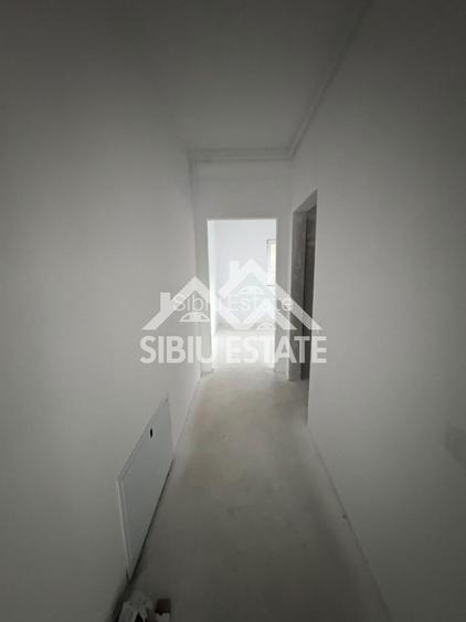 Apartament modern cu 2 camere, cu priveliste superba catre munti