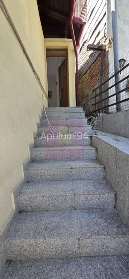 Casa cu 4 camere de vanzare in Campina