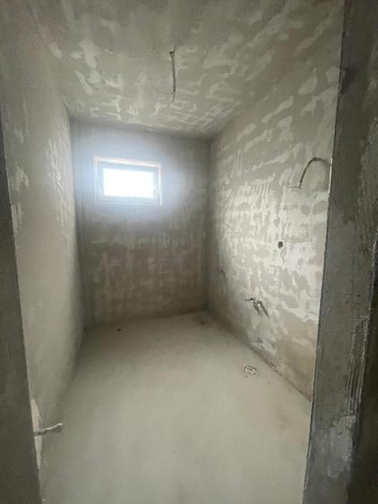 Spatiu comercial de inchiriat 100 mp cu vitrina stradala!
