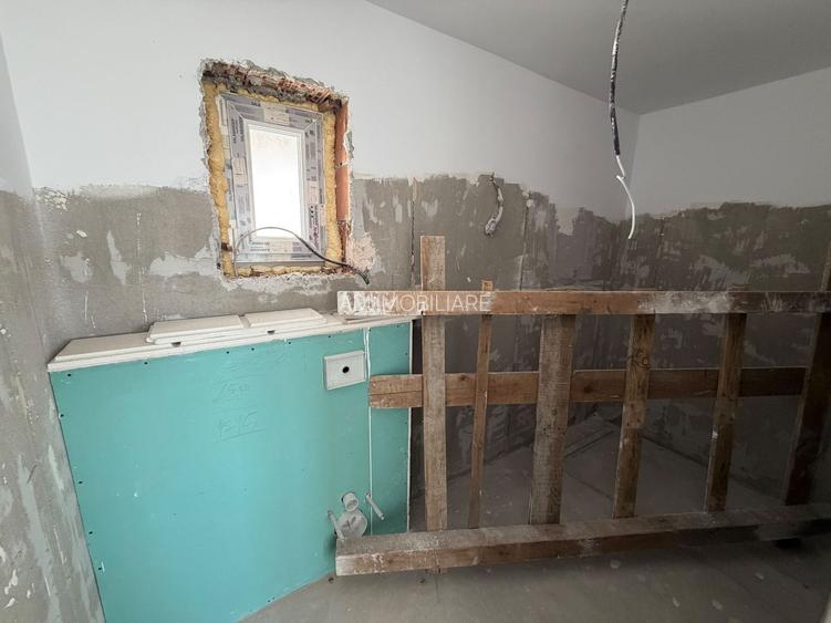 CASA DUPLEX, TOATE UTILITATILE, STRADA ASFALTATA, COMISION 0% - 16