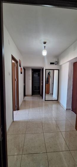 Apartament cu 2 camere de inchiriat la Universitate