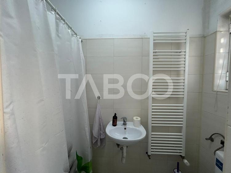 Casa individuala cu piscina incalzita  5 camere acces auto Turnisor