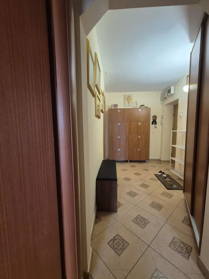 Apartament 3 cam: Drumul Taberei-Str Sibiu- cu loc de parcare