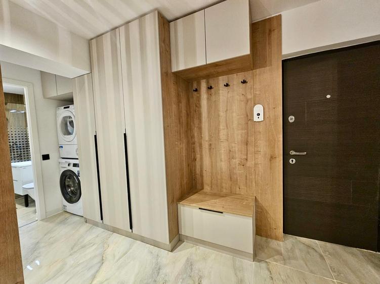 Apartament 2 camere de lux,decomandat, etaj 1, zona Decebal