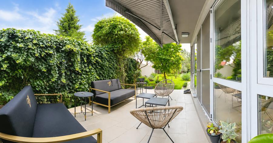 Apartament premium cu gradina privata 180 mp utili piscina zona Padurea Baneasa
