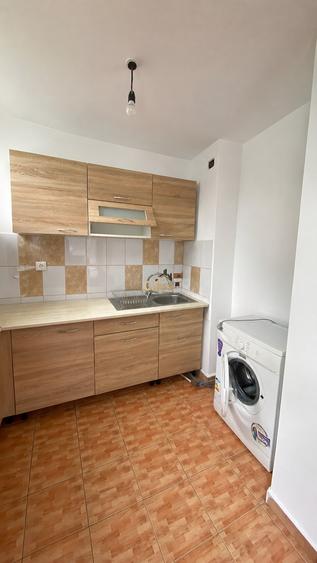Garsoniera | etaj intermediar | 28 mpu+3 mp balcon | Minerva Manastur