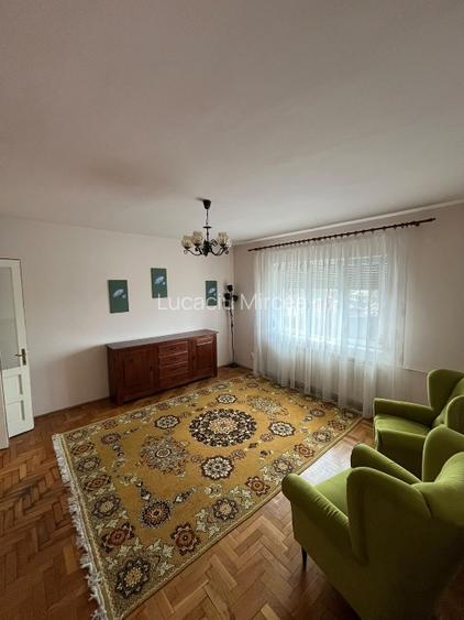 Proprietar - Apartament de inchiriat, 3 camere decomandate, parcare, Magheru - 8
