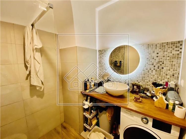Ap. 90 mp utili, complet renovat, pretabil investitie,  zona Centrala