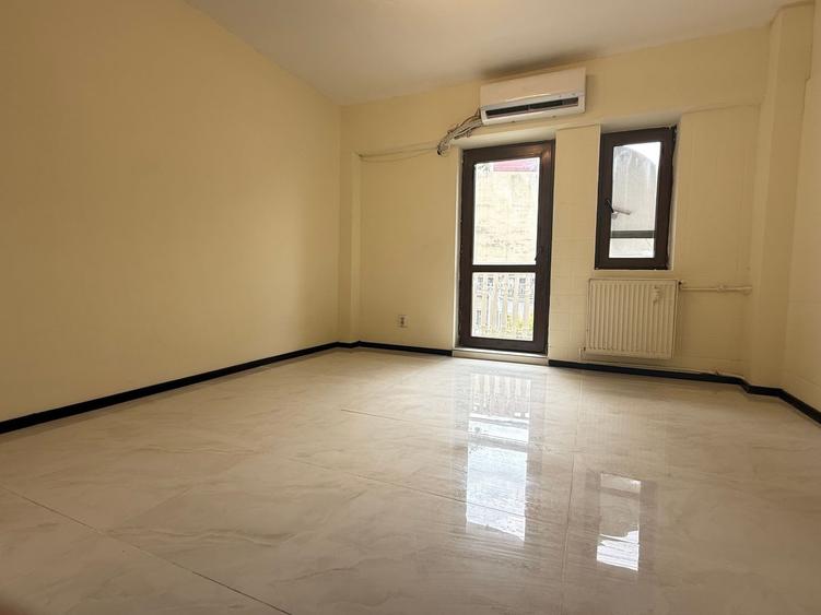 Vanzare apartament 4 camere Bld. Unirii - Fantani Bucuresti