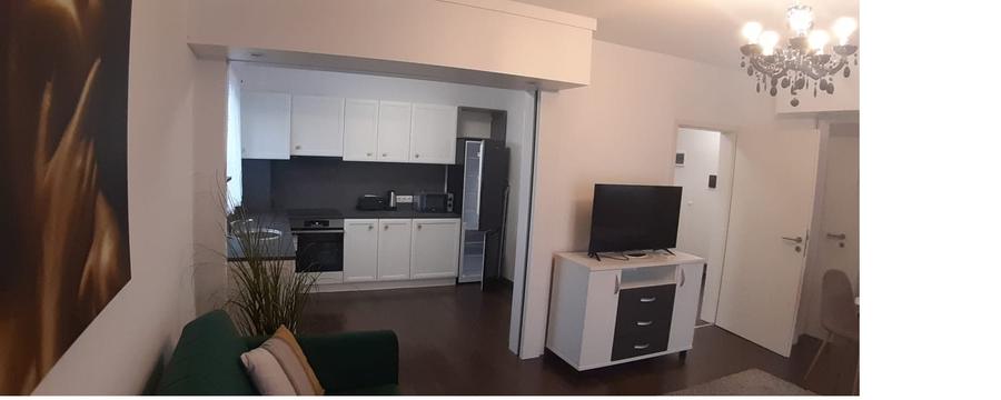 Inchiriez apartament cu 2 camere si loc de parcare in Avantgarden 3