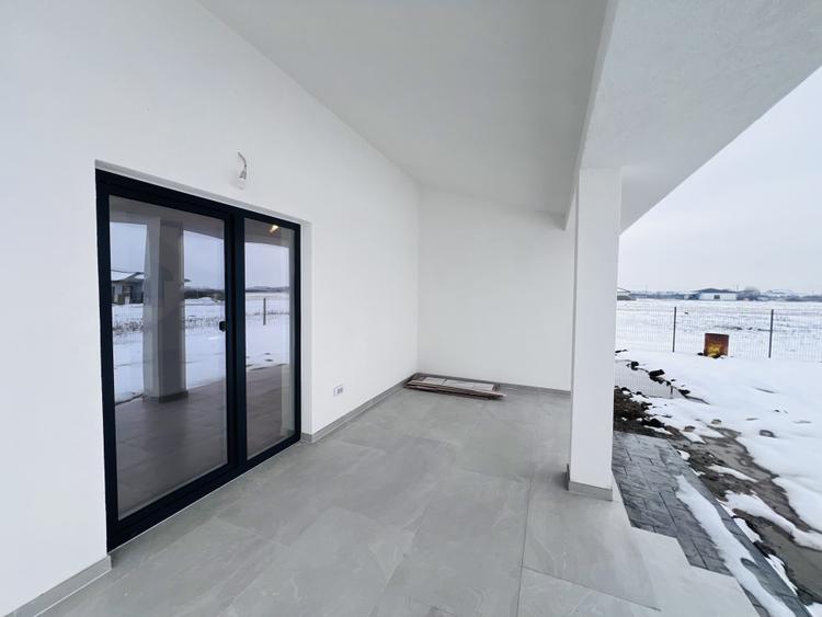 Duplex 3 camere, P+E, 91 mp utili, 250mp teren - Mosnita Veche