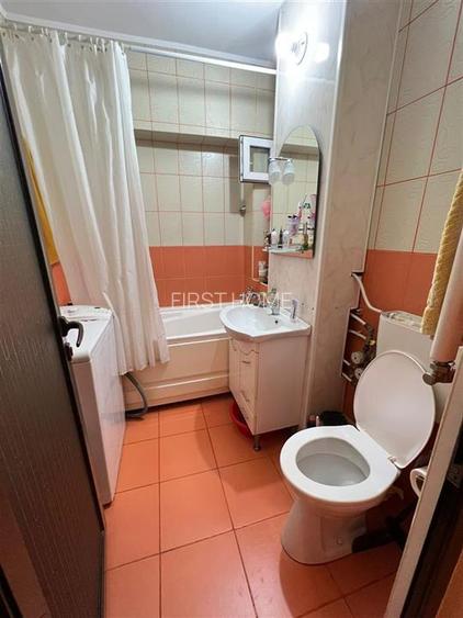 Apartament 3 camere, ultracentral, etaj 9, renovat ,mobilata si utilat