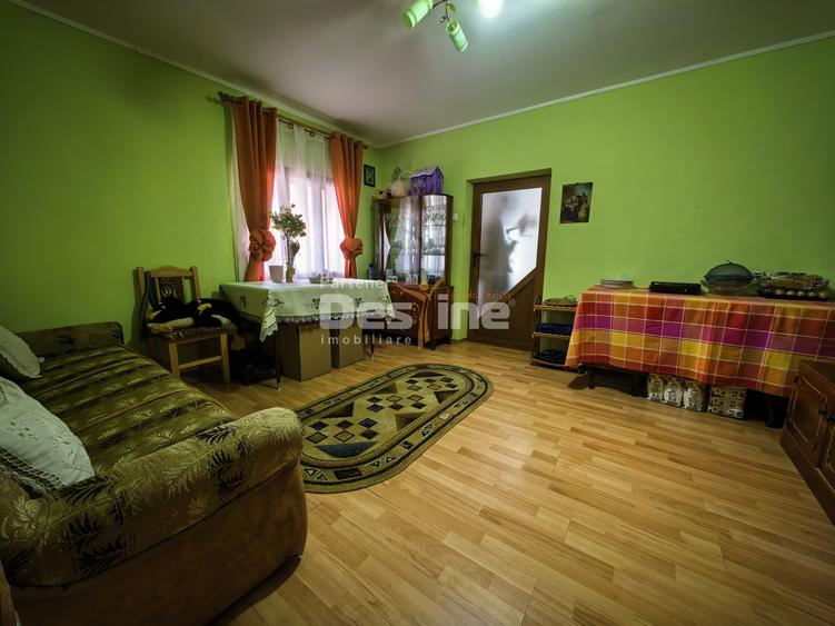 Casă 4 camere 90 mp mobilată + beci, anexe și 720 mp curte