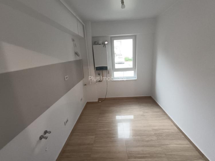 APARTAMENT 3 CAMERE, DECOMANDAT, BLOC NOU, INTABULAT, POPAS PACURARI, COMISION 0 - 4