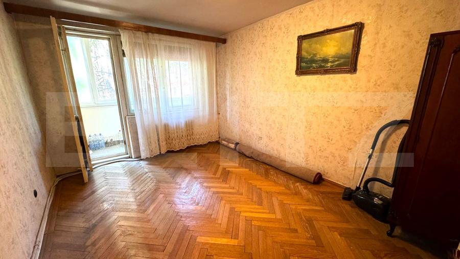 Apartament cu 3 camere, 66 mp, zona Centrala