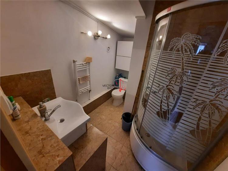 Garsoniera in vila, 58 mp cu  centrala proprie-sos. Fundeni, langa Toplac