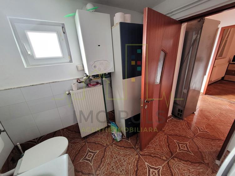 Zona Dambovita. 2 Case. Teren 933 mp.