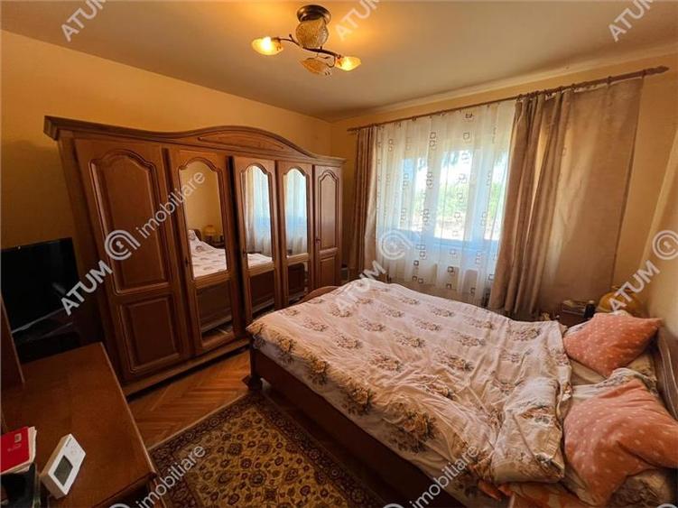 Apartament 3 camere decomandate 2 bai zona Vasile Aaron Sibiu