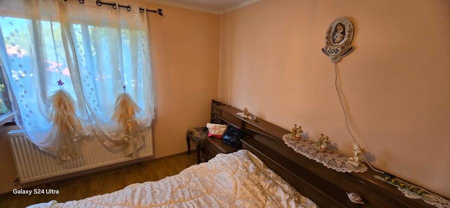 Casa cu etaj si 3552mp teren la Zaicesti