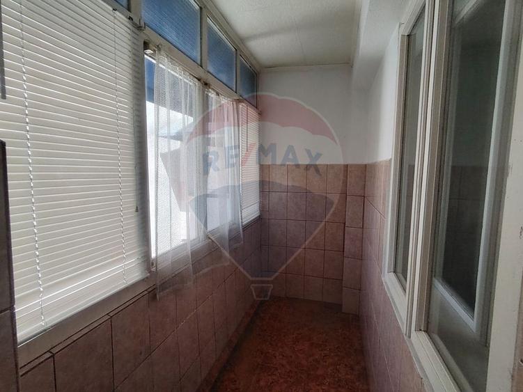 Apartament cu 3 etaj2
