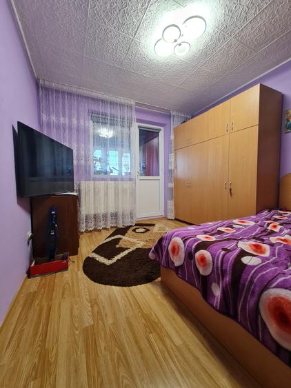 Vanzare apartament 4 camere dec, in Galati, Micro 39A, sup.91mp, mobilat