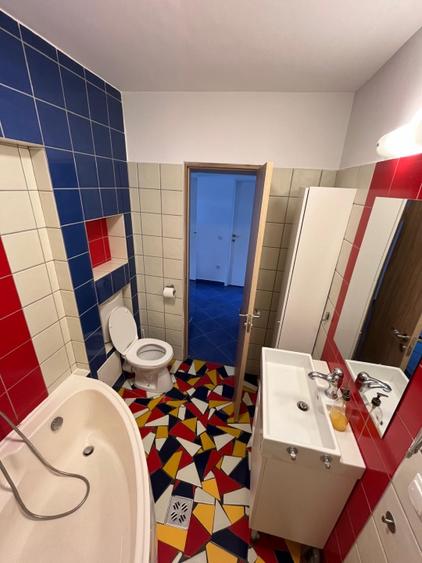INCHIRIEZ APARTAMENT 4 CAMERE