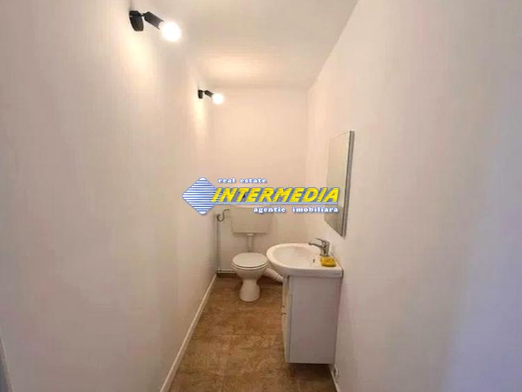 Spatiu comercial 42 mp. de inchiriat Cetate Alba Iulia finisat si contorizat