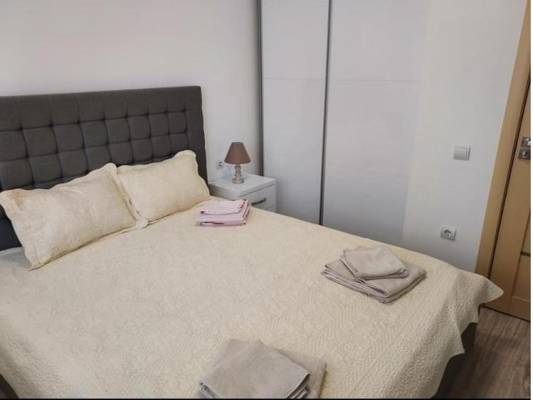 2 camere Moon Light Mamaia zona Vega 400 euro