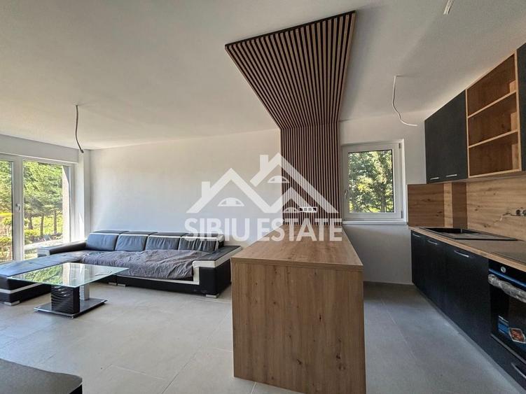 Apartament 3 camere de vanzare - structura tip vila, zona verde