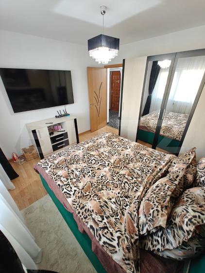 Apartament 3 camere, 94 mp, zona Mioveni