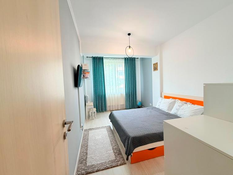 Apartament 3 camere decomandat 77 mp, Etaj 1, Parcare privată, mobilat și utilat