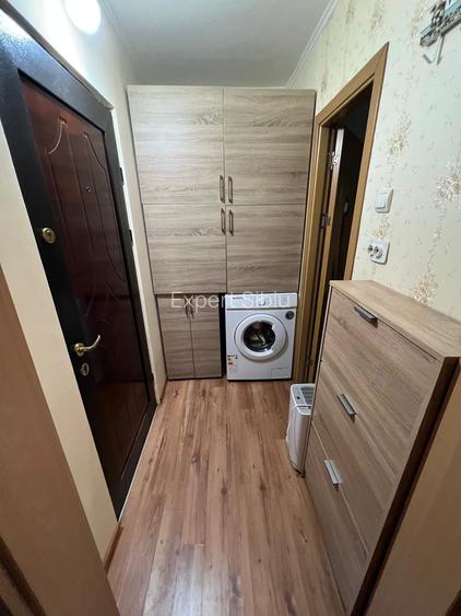 Închiriez garsonieră ,renovata,et.3, zona Peco Milea - 6