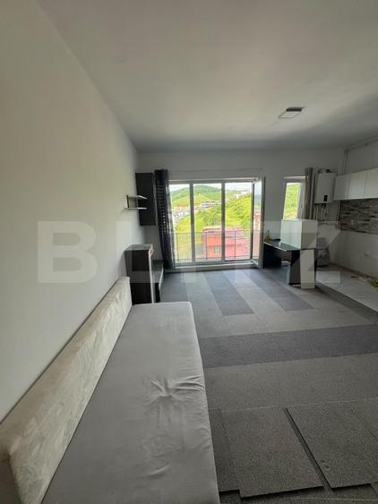 Apartament 2 camere, 63 mp, semidecomandat, zona Teilor