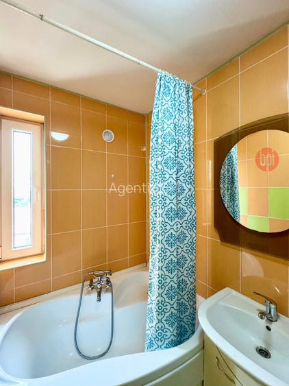 SE INCHIRIAZA micro-apartament tineresc, 2 camere, etaj 4 (cu sarpanta), situat - 8