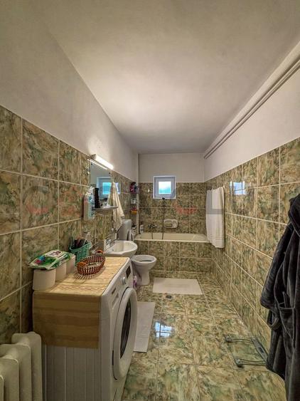 Curte generoasa - Casa Intretinuta - Zona Pod Ira