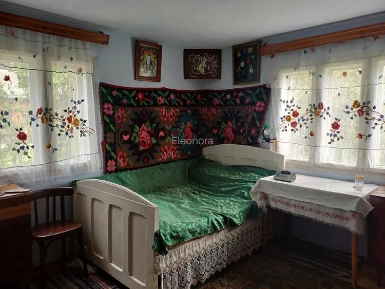 Casa cu teren în Malini , Suceava , teren 6000 mp  - 6