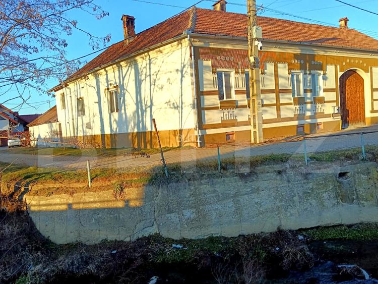 Casa spațioasă cu teren generos în Mândra, Brașov — gata de mutare - 3