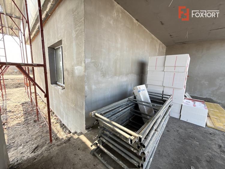 COMISION 0% Triplex cu 4 camere de vanzare in localitatea Sacalaz, zona Centrala