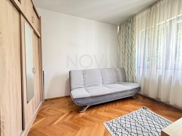 Apartament 3 camere,  Str. Constantin Noica