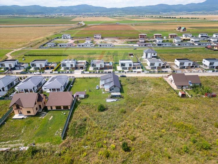 Teren intravilan de vânzare – Cristian, str. Nicolae Titulescu 1.173mp