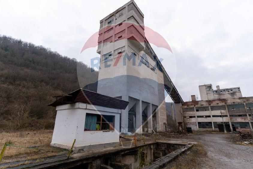 Platforma industriala 33.000 mp | fosta fabrica dolomita | acces TIR |