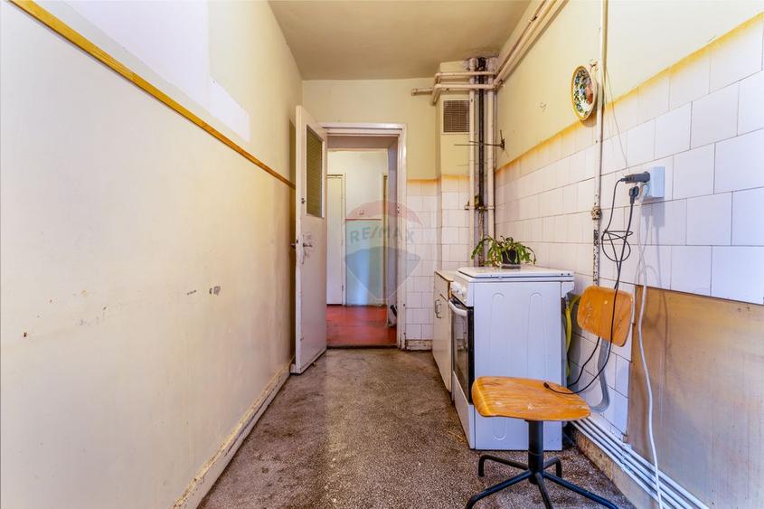 Apartament 3 camere,decomandat, renovabil.Str. Parâng nr.17|Comision 0