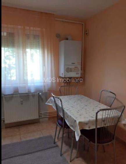 4 camere etaj 2 Circumvalatiunii decomandat